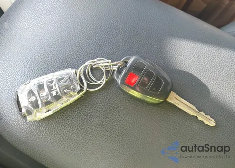 2018 Toyota Corolla Le from USA, damaged, VIN 5YFBURHEXJP806484